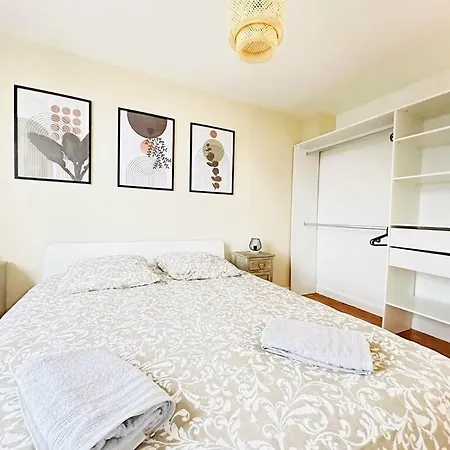 Maison Des Chenizelles