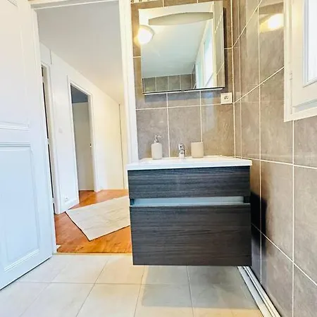 Maison Des Chenizelles